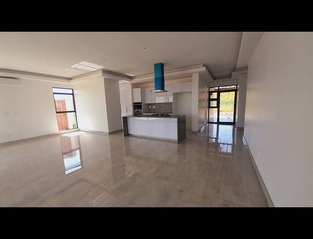 3 BEDROOM FREEHOLD FOR SALE IN SIBAYA PRECINCT